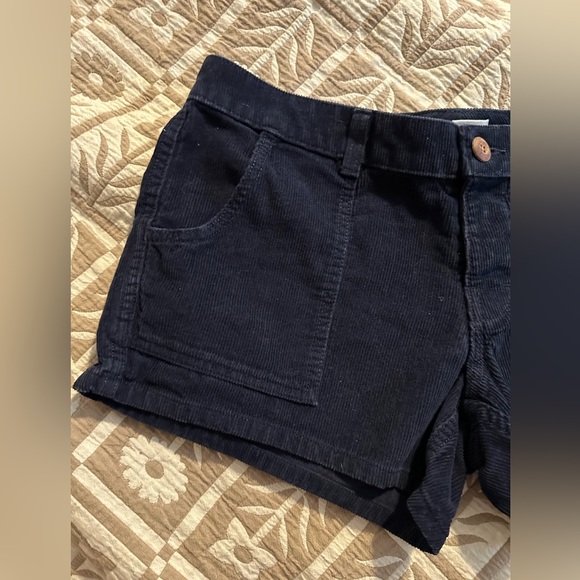 Vintage Birdwell Beach Britches corduroy shorts in a dark navy blue color - Picture 2 of 8